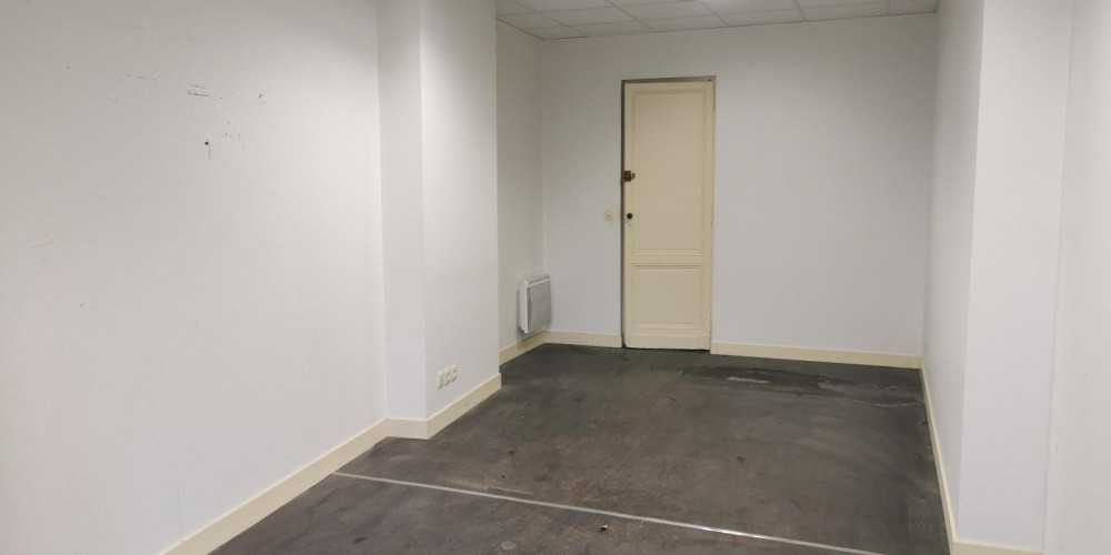 local commercial à BORDEAUX (33000)